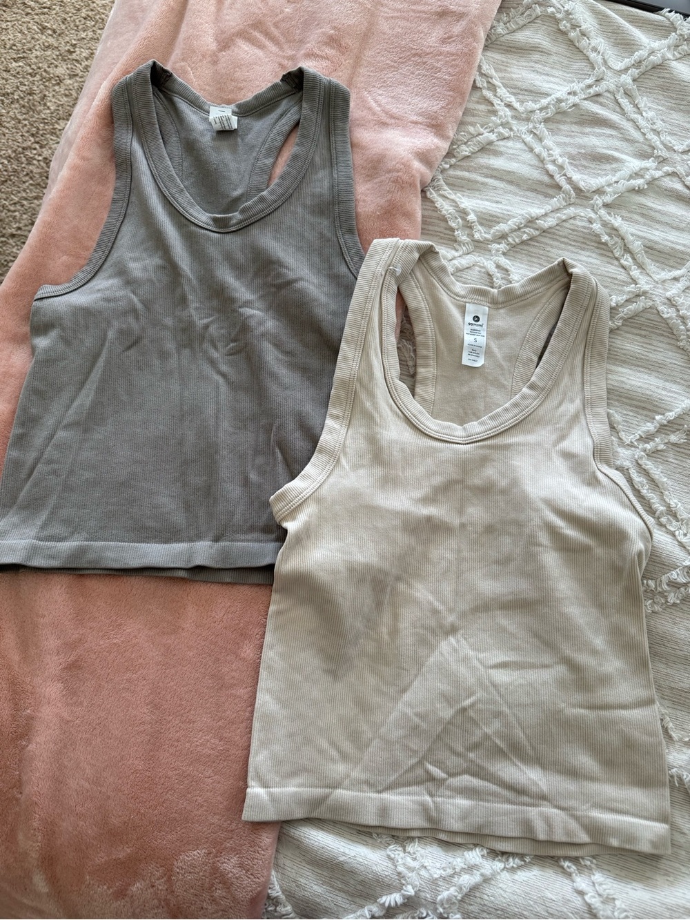 90 Degree By Reflex Gray Ribbed Tank Top and Dark Purple Athletic Shorts